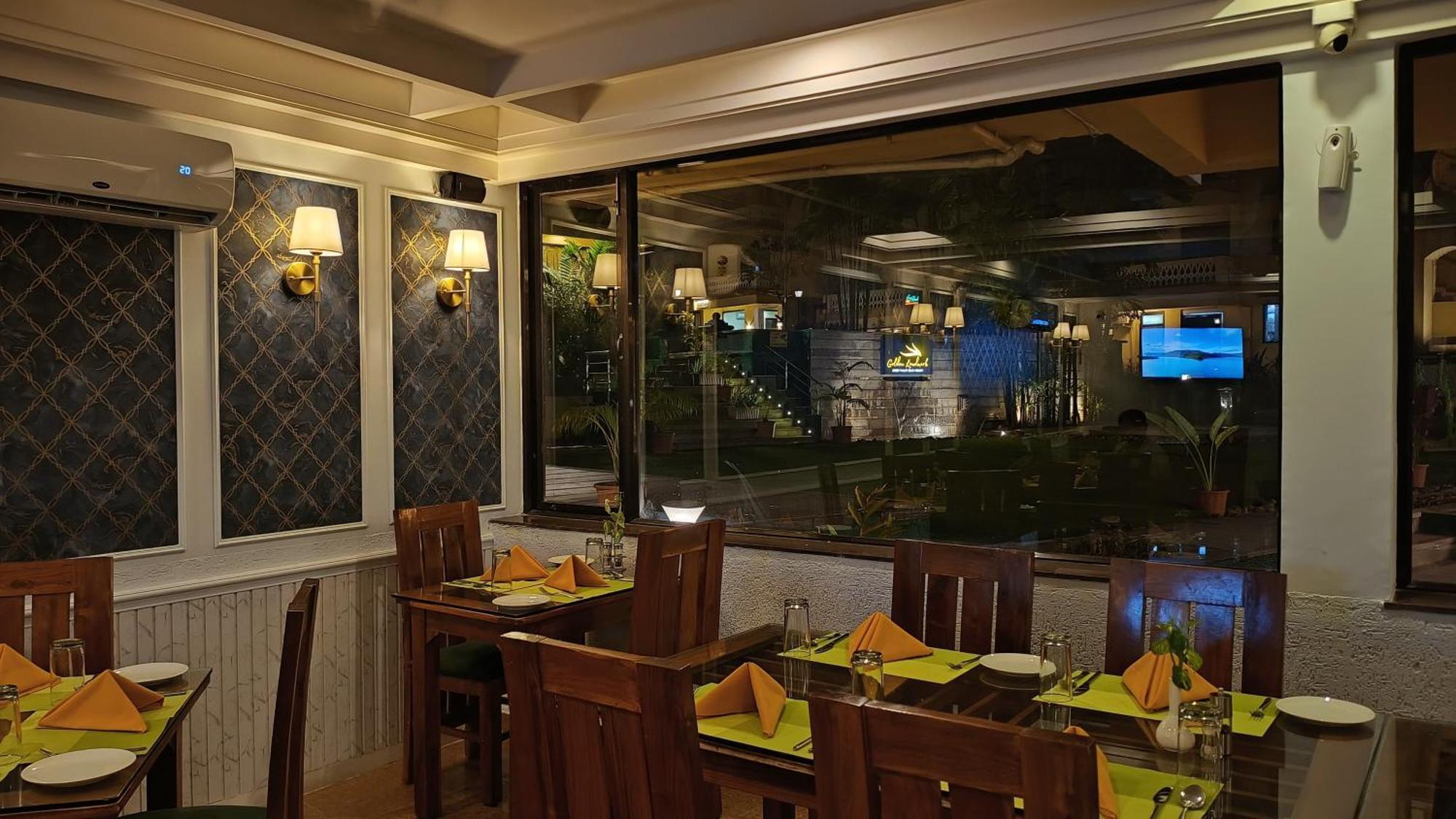 Golden Landmark Green Valley Beach Resort Dona Paula Exterior foto