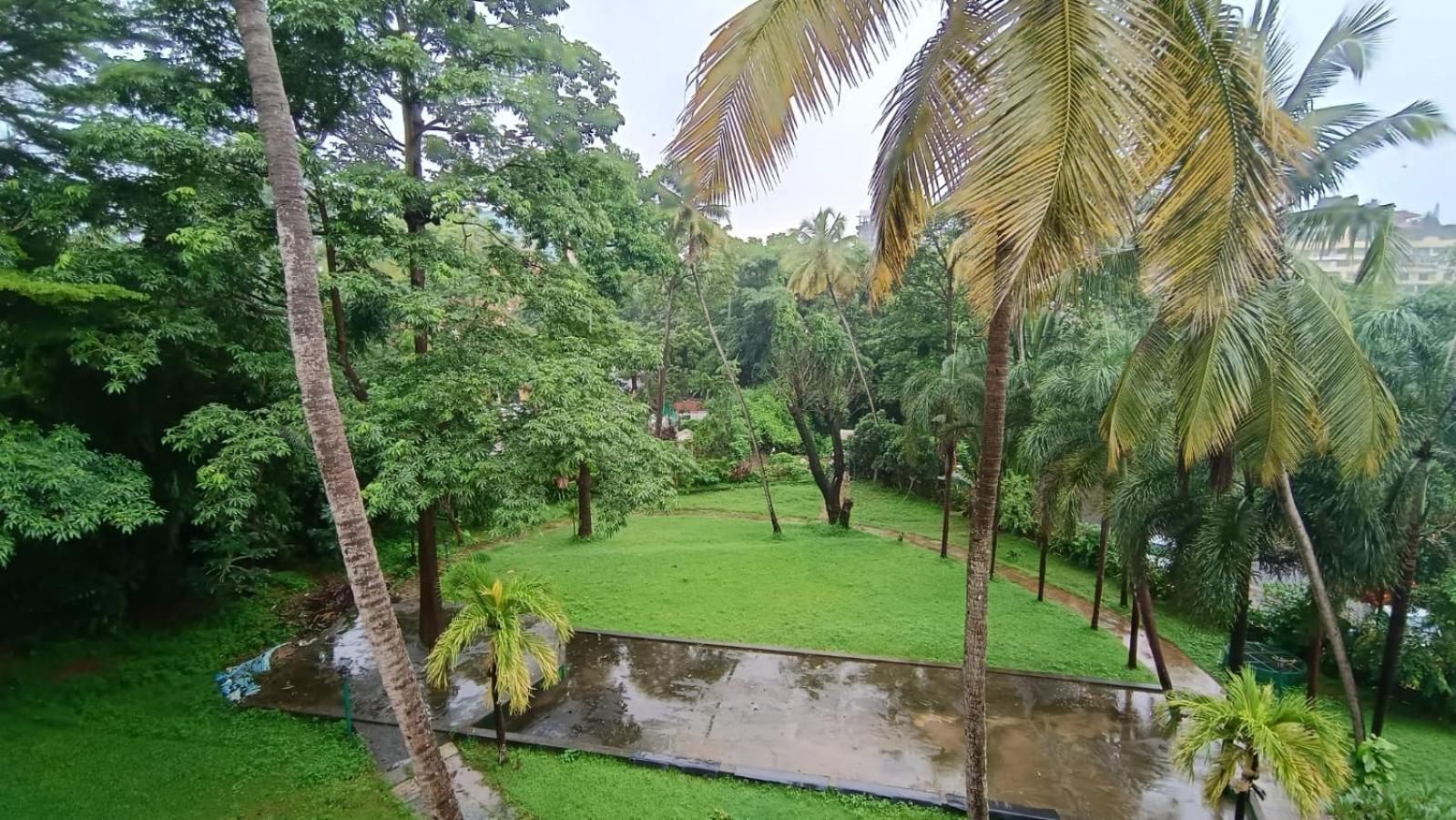 Golden Landmark Green Valley Beach Resort Dona Paula Exterior foto
