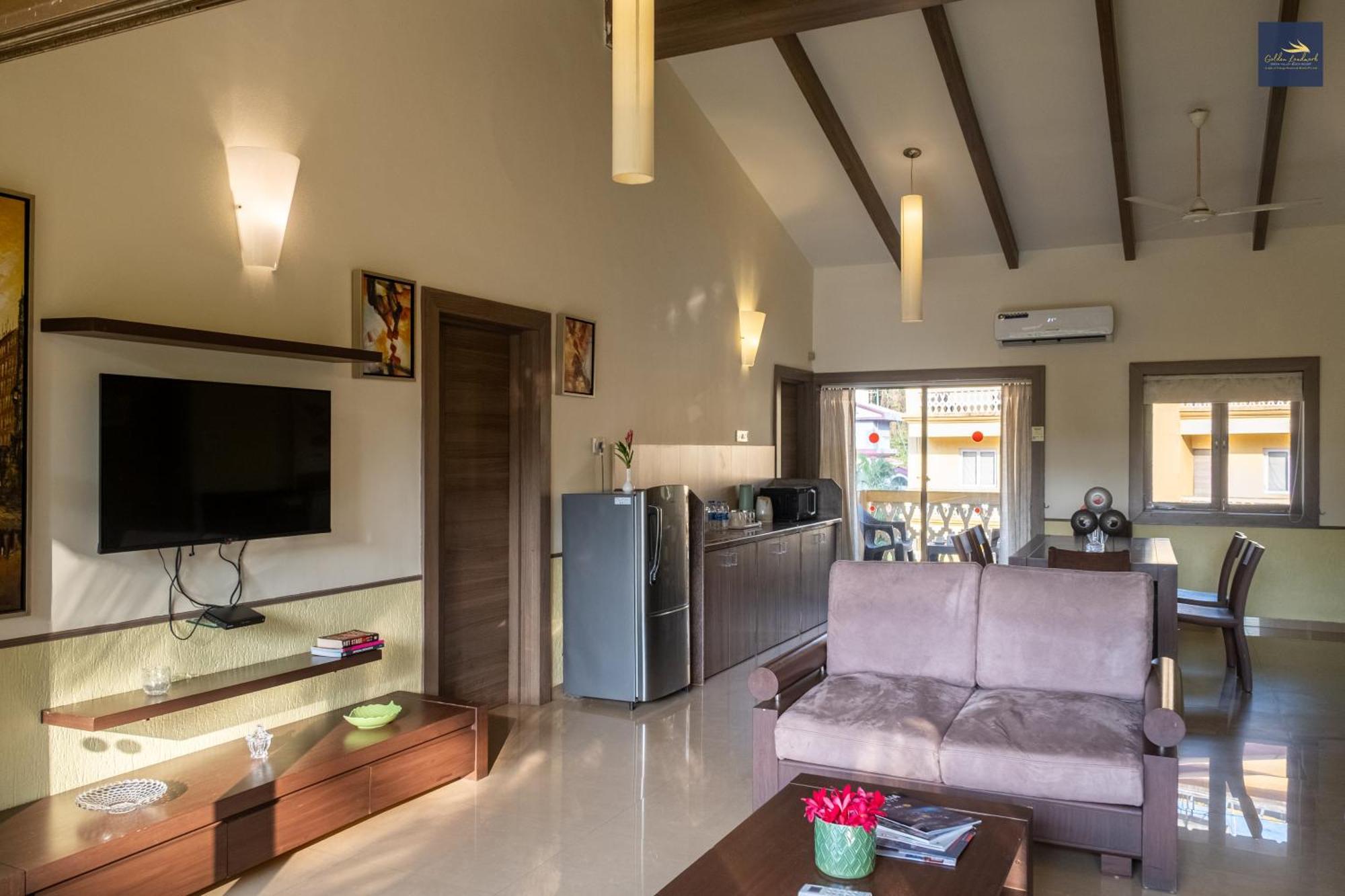 Golden Landmark Green Valley Beach Resort Dona Paula Exterior foto